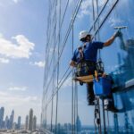 طريقة تنظيف واجهات الزجاج